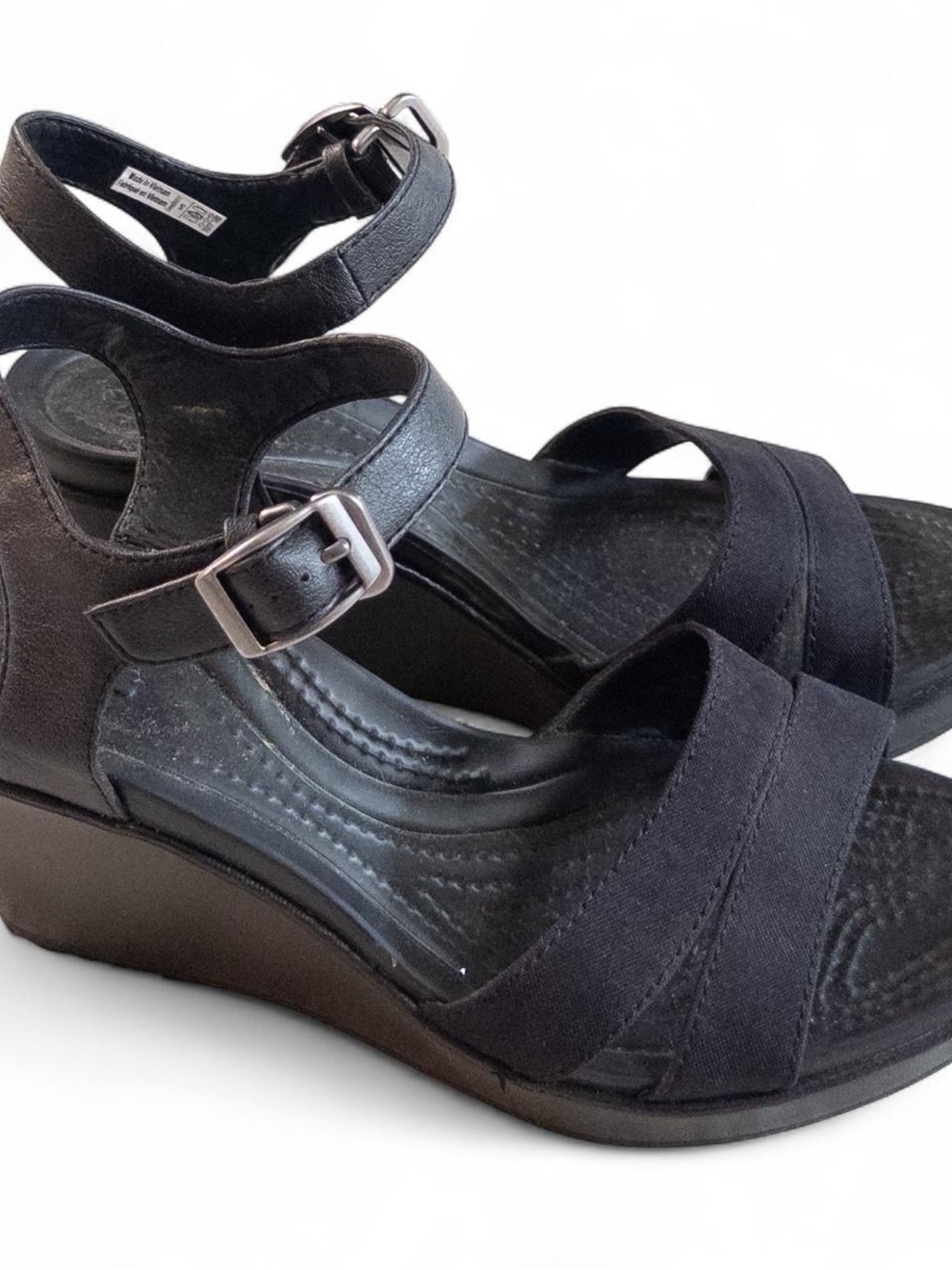 Crocs Leigh Black Wedge Sandals Women’s Size 6 Comfort Shoes